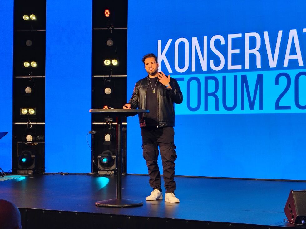 Podcaster og samfunnsdebattant Henrik Beckheim på Konservativts konferanse Konservativt Forum 2025 i Bergen 29. mai 2025.
 Foto: Solveig Apelthun