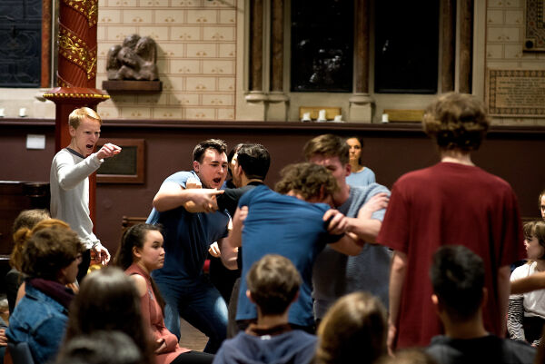 Utstyrsfritt bibeldrama i Shakespeare-format