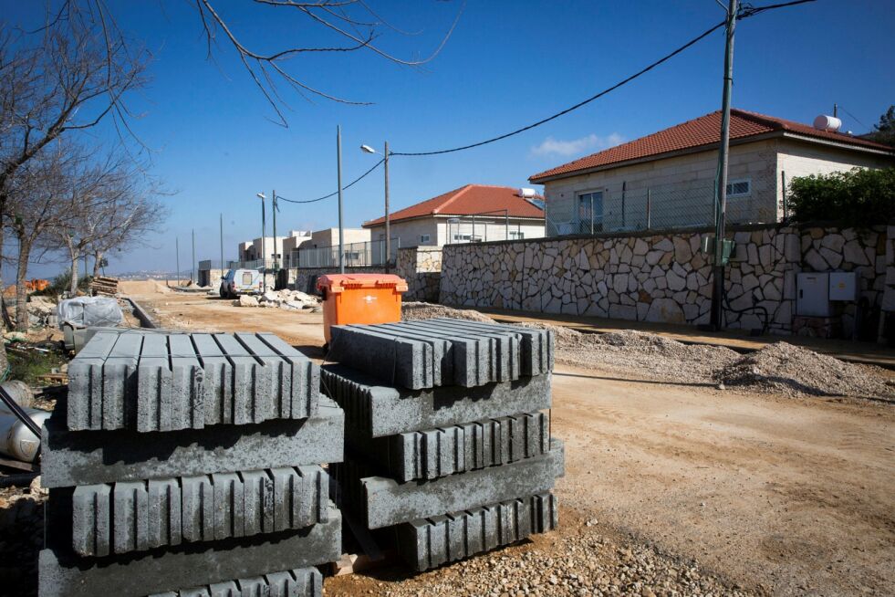 Byggearbeid i bosetningen Harasha på Vestbredden.
 Foto: Hillel Maeir/TPS