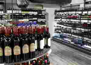 Nå er barn stengt inne med foreldre med alkoholproblemer
