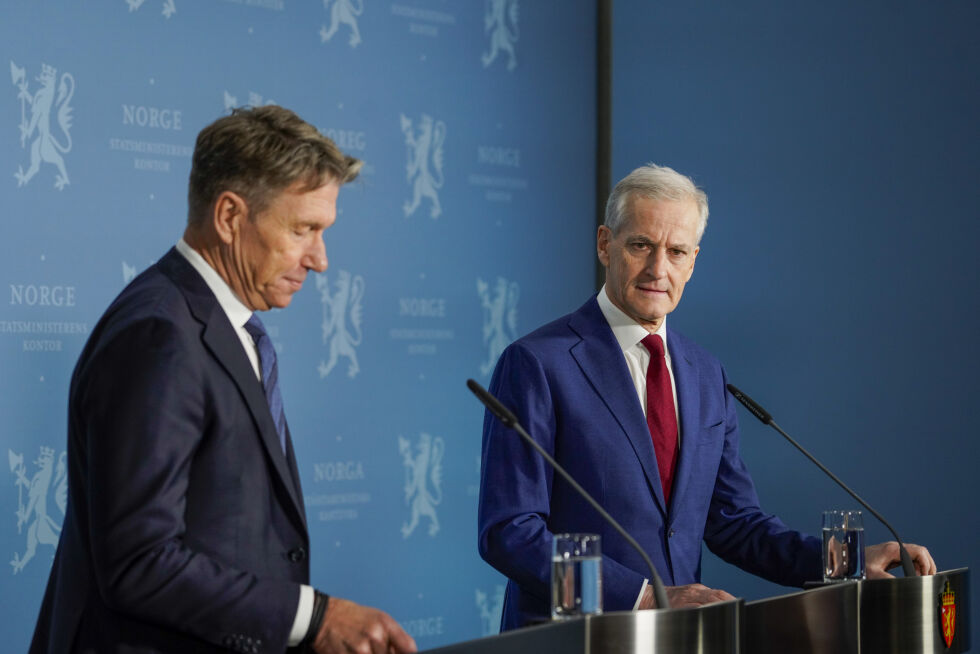 Statsminister Jonas Gahr Støre (Ap) og energiminister Terje Aasland (Ap) holder pressekonferanse om strøm på Statsministerens kontor.
 Foto: Ole Berg-Rusten / NTB