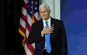 Mike Pence trekker seg fra presidentvalgkampen