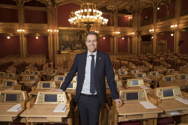 Hareide med bok om KrFs videre liv