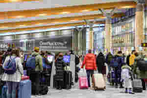 Over 100.000 skal fly i dag: – Beregn ekstra god tid