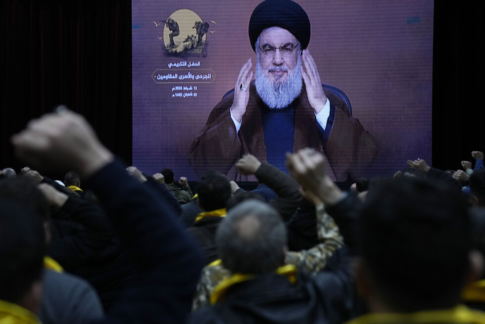 Hizbollah-leder Sayyed Hassan Nasrallah taler til tilhengere i beirut  via videolink, tirsdag 13. februar 2024.
 Foto: AP Photo/Hussein Malla/NTB.