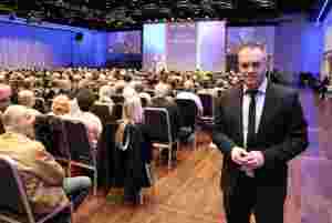 Se Oslo Symposium på direkten