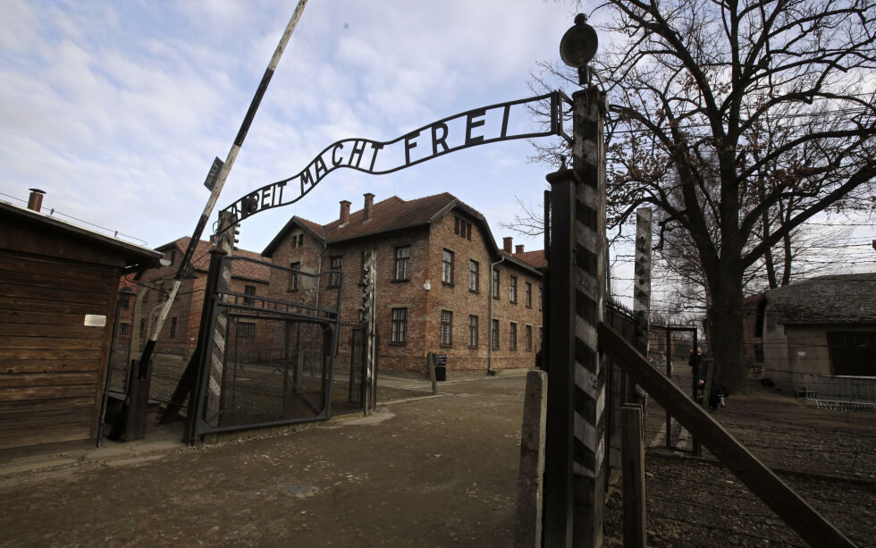 Inngangen til nazistenes største konsentrasjonsleir, Auschwitz i Polen.
 Foto: NTB/AP Photo/Markus Schreiber, file