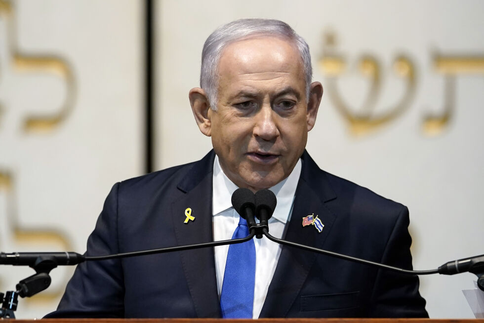 Israels statsminister Benjamin Netanyahu sender en delegasjon til forhandlingene 15. august.
 Foto: Jose Luis Magana / AP / NTB