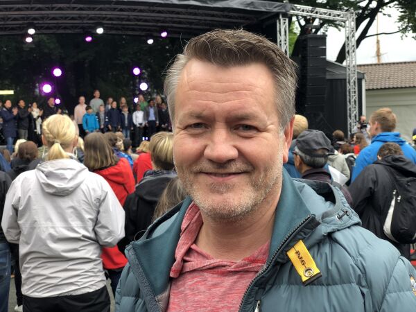 Kronet Jesus som konge på sankthansaften
