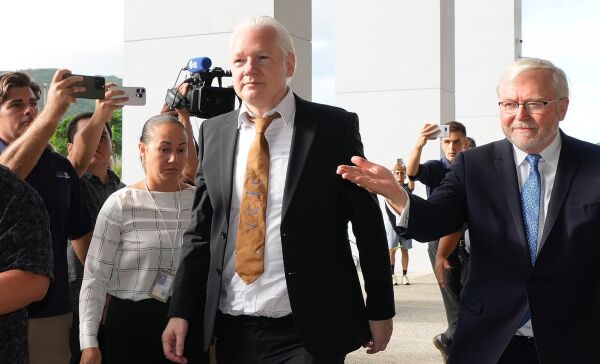 Julian Assange er fri
