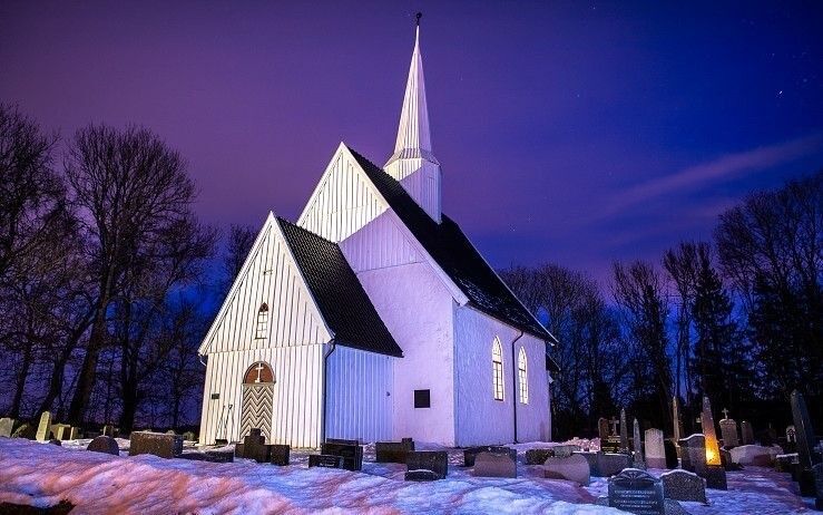 Hobøl kirke.
 Foto: Den norske kirke