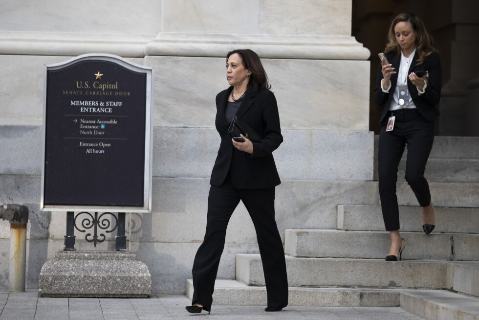HOLDER IGJEN: Kamala Harris har foreløpig holdt avstand til media, noe som får flere til å reagere.
 Foto: NTB/AP