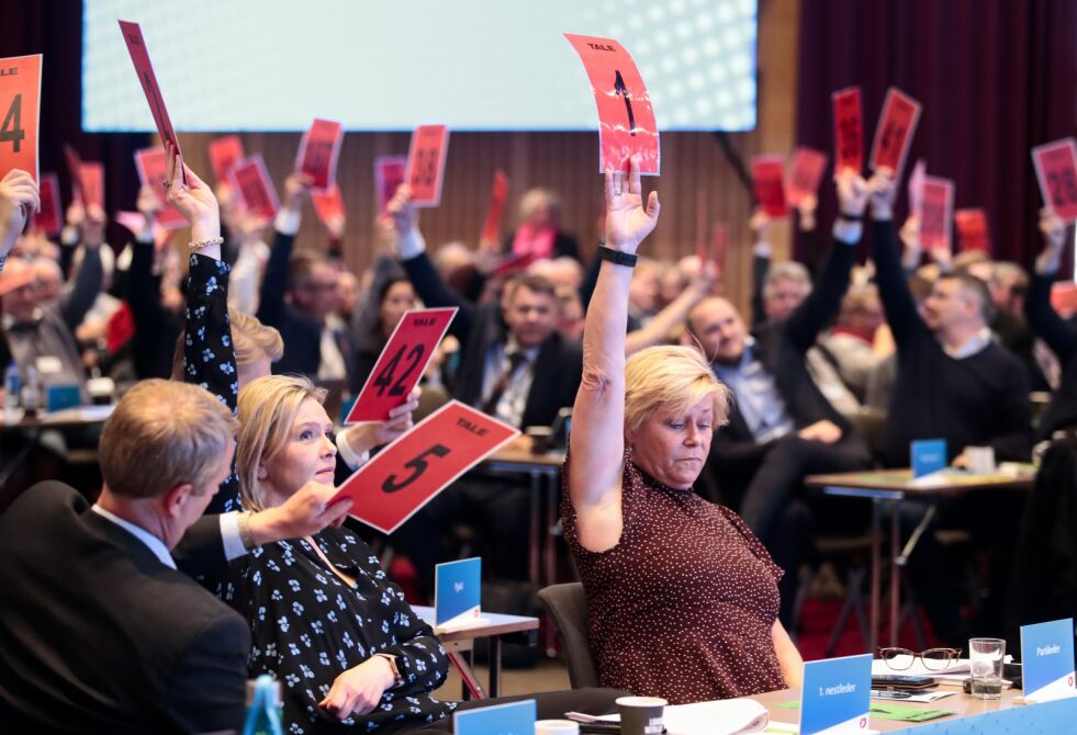 VOTERING: FrPs landsmøte vedtar å gi kommunene vetorett om vindmøllebygging.
 Foto: NTB Scanpix