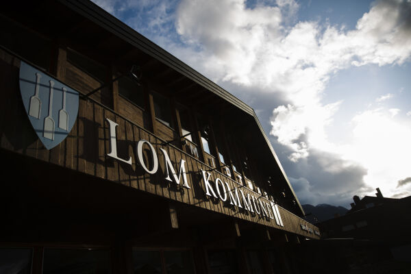 Ordføreren i Lom vurderer overgang til partiet Konservativt
