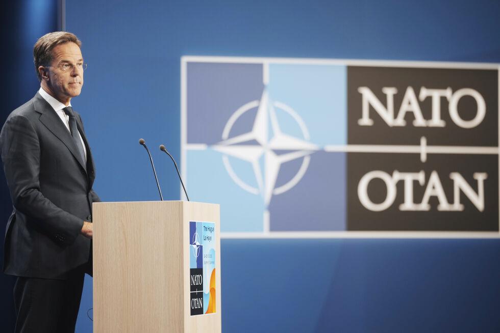 Natos generalsekretær Mark Rutte tar imot spørsmål fra pressen.
 Foto: Markus Schreiber / AP / NTB