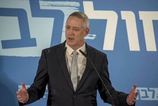 Netanyahu kan beholde statsministerposten