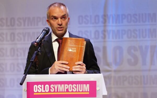 – Vi kan ikke la være å tale om det vi har sett og hørt