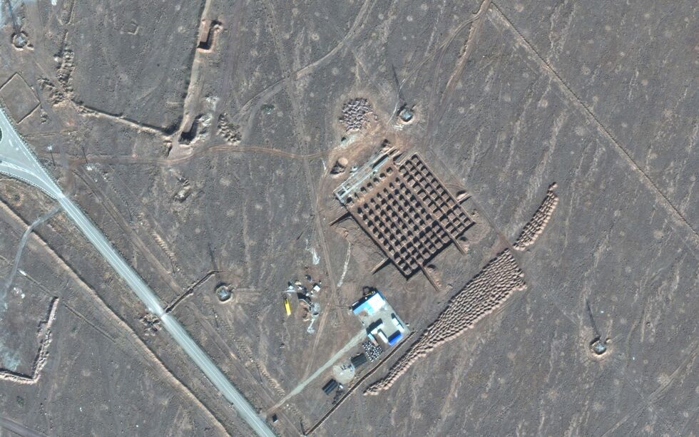 Satellittfoto av det underjordiske anlegget der Iran skal anrike uran til en renhetsgrad på 20 prosent, noe som er i strid med atomavtalen fra 2015.
 Foto: Maxar Technologies / NTB
