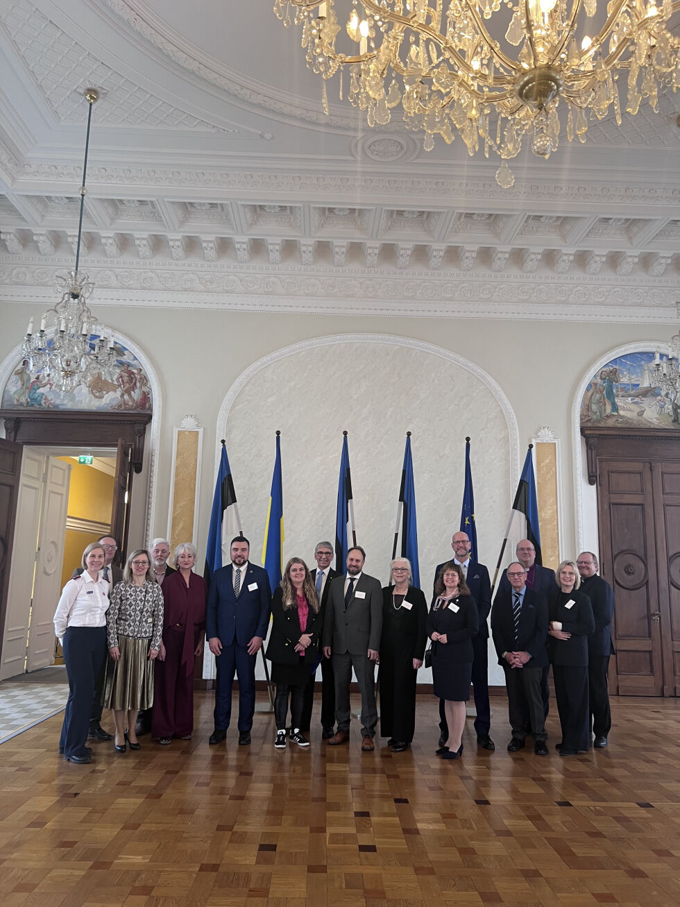 Tallinn: Nordic Baltic Prayer Breakfast ble holdt i nasjonalpalasset, Toompea Castle, i hovedstaden i Estland. Her noen av deltakerne på omvisning i slottet.