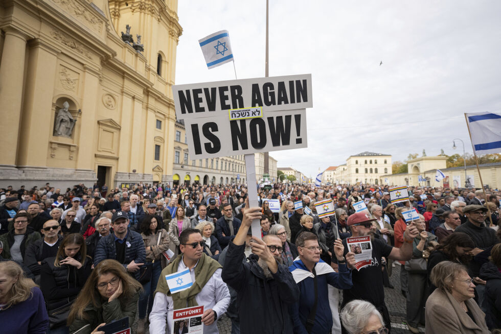 Demonstrasjonen «Solidaritet med Israel – mot terror, hat og antisemittisme» i München, 29. oktober 2023.
 Foto: Lukas Barth/dpa via AP/NTB.