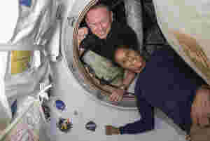 NASA henter hjem strandede astronauter fra verdensrommet