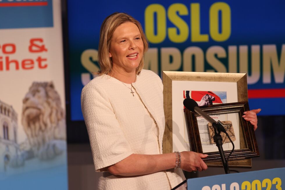 MOTTOK PRIS: Sylvi Listhaug og FrP mottok Jerusalemprisen på Oslo Symposium.
 Foto: Eli Bondlid
