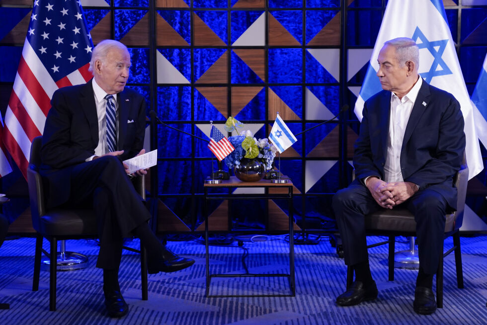 I en telefonsamtale med president Joe Biden torsdag bekreftet statsminister Netanyahu at Israel har sendt en delegasjon for å forhandle med Hamas. Bildet er fra Joe Bidens Israel-besøk 18. oktober 2023.
 Foto: NTB/AP/Evan Vucci