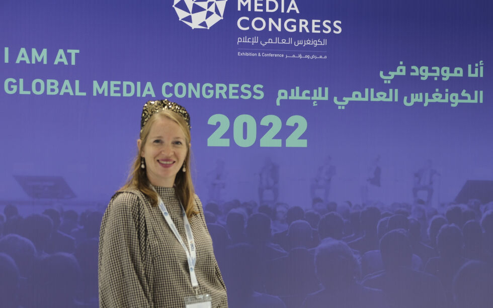 Miri Maoz-Ovadia, direktør for internasjonale operasjoner og kommunikasjon i TPS, på Global Media Congress i De forente arabiske emirater.
 Foto: TPS