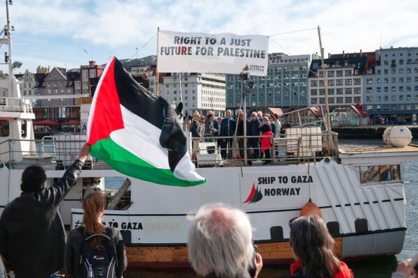 Segla til Hamas i Gaza i båt utan løyve