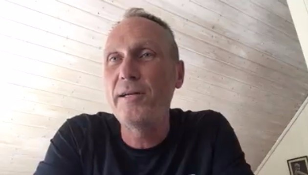 Leirsjef på Nissedal Bibelcamping Terje Watne la ut denne ektefølte videoen da beslutningen om å utsette årets bibelcamping til 2021 som følge av koronaviruset.
 Foto: Skjermbilde fra Facebook