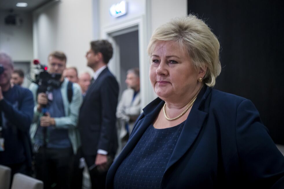 Statsminister Erna Solberg (H) møtte mandag til åpen høring i Stortingets kontroll- og konstitusjonskomité. Foto: Heiko Junge / NTB scanpix