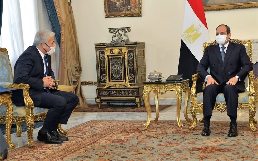 Egypt's president Abdel Fattah El-Sisi møtte Israels utenriksminister Yair Lapid i 2021. Lapid er nå blitt statsminister.
 Foto: Shlomi Amsalem/MFA