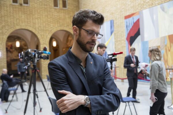Stortinget ber om raske rentekutt fra bankene