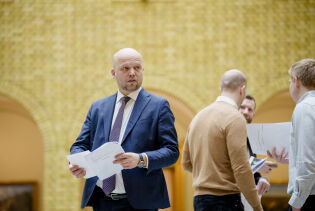 Vil fjerne elavgiften og tilby næringslivet norgesprisen