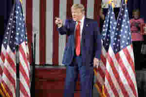 Trump hevder Biden holder med Hamas