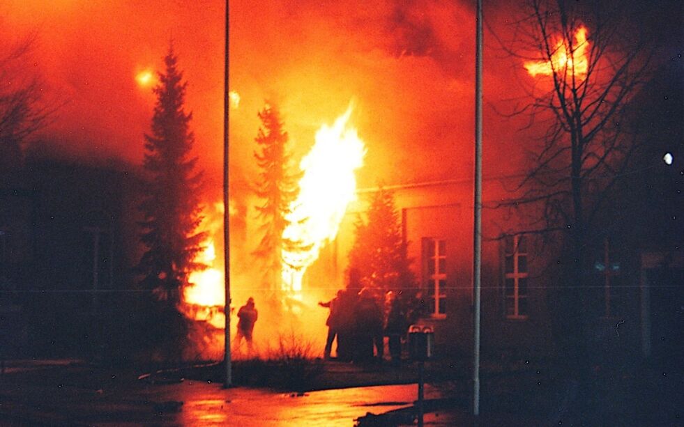 DØDSBRANN: En røykdykker mistet livet i brannen i Metodistkirken i Sarpsborg i 1992. Dette er en av bare to større frikirkebranner de siste 30 årene.
 Foto: Metodistkirken