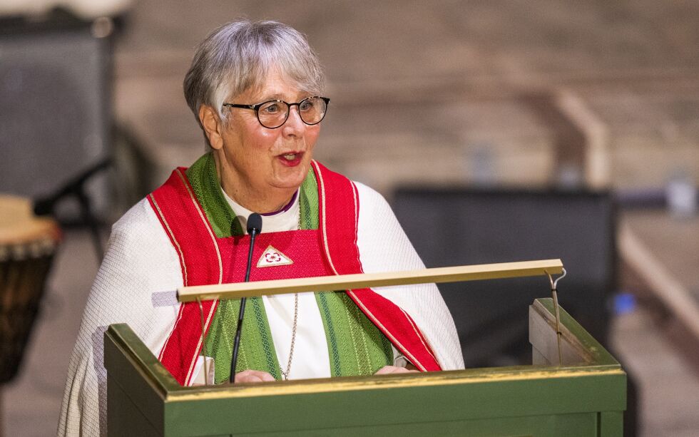 Biskop Solveig Fiske i Hamar bispedømme blir 70 år og pensjonist i oktober. Nå er leteaksjonen i gang etter hennes etterfølger.
 Foto: Håkon Mosvold Larsen / NTB