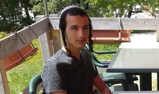 DREPT: Dvir Sorek (18) ble drept i et terrorangrep natt til torsdag 8. august. Bildet er frigitt av familien.
 Foto: Privat