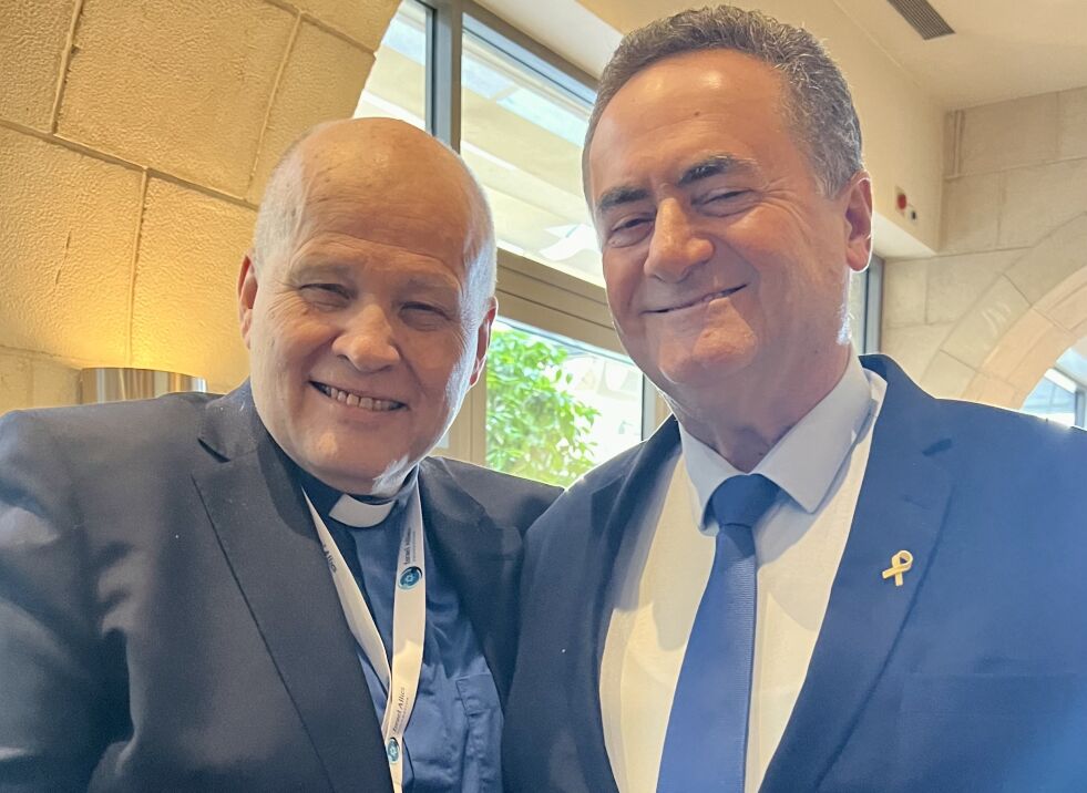 I JERUSALEM: Jan-Aage Torp med Israels utenriksminister Israel Katz.
 Foto: Oslokirken