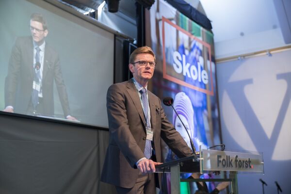 Venstre første parti i Norge som støtter surrogati