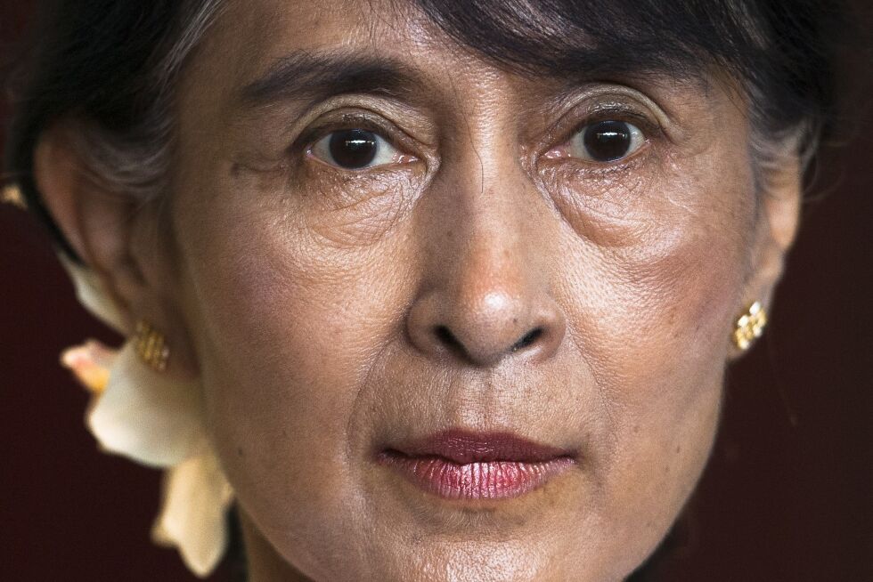 Mens demokratiforkjemperen Augn San Suu Kyi er flyttet fra husarrest til enecelle i fengsel, slippes fanatiske buddhistiske munker ut av fengslene, skriver Anita Apelthun Sæle.
 Foto: Ap