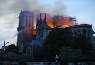 Parisere i sjokk – uvisst om Notre-Dame kan reddes