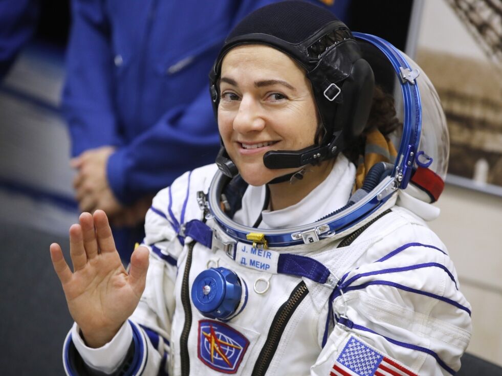 Astronauten Jessica Meir tror det blir rart å komme tilbake til jorden etter at koronapandemien brøt ut mens hun har oppholdt seg i verdensrommet.
 Foto: Dmitri Lovetsky/NTB Scanpix