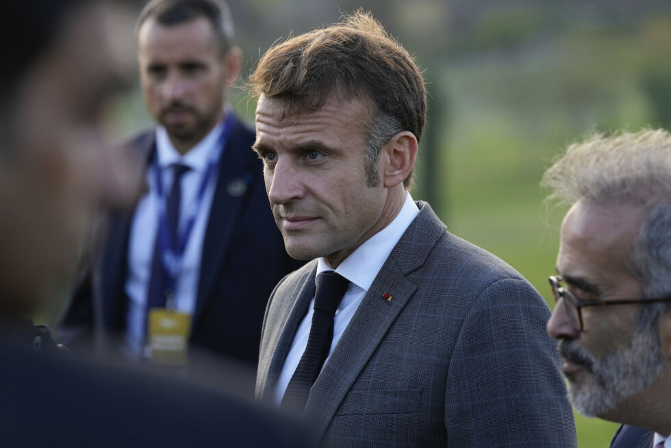 Frankrikes president Emmanuel Macron, på Kypros, fredag, der lederne av ni sørlige EU-medlemsland og Jordan møtes for å finne måter å deeskalere konflikten i Midtøsten.
 Foto: NTB/AP/Petros Karadjias