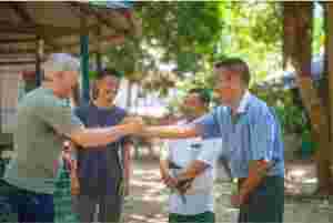 Rusavhengige buddhister blir frelst i Myanmar