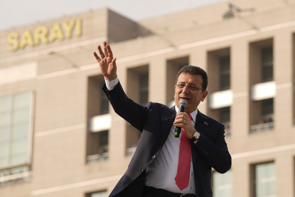 Istanbuls ordfører Ekrem Imamoglu da han talte til sine støttespillere i slutten av januar i år.
 Foto: Emrah Gurel / AP / NTB