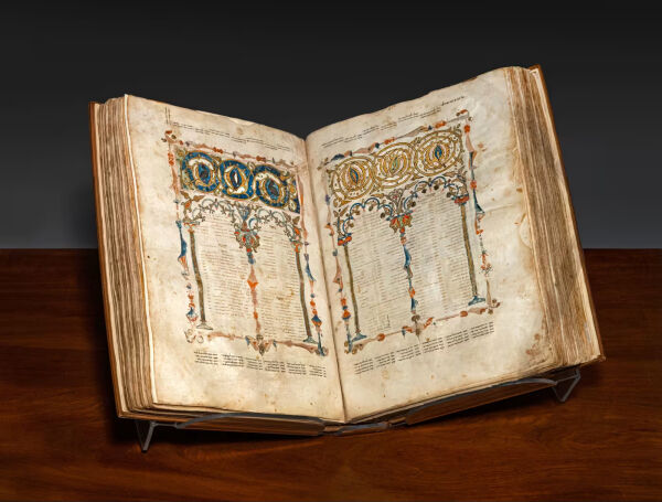 Hebraisk bibel fra 1300-tallets Spania skal selges for minst 4,5 millioner euro