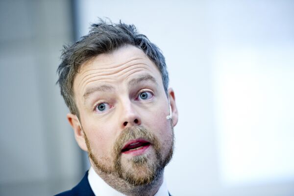 Forsvarer skolegudstjenestens viktige plass