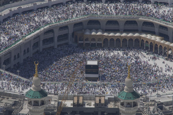 Over 900 har mistet livet på grunn av ekstrem varme under pilegrimsferden i Mekka