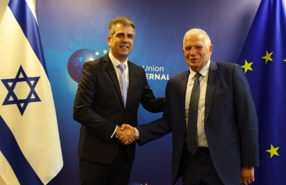 EUs representant Josep Borrell og Israels utenriksminister Eli Cohen møttes i Brüssels 2. mai 2023.
 Foto: Johanna Géron/Israels representasjon i EU